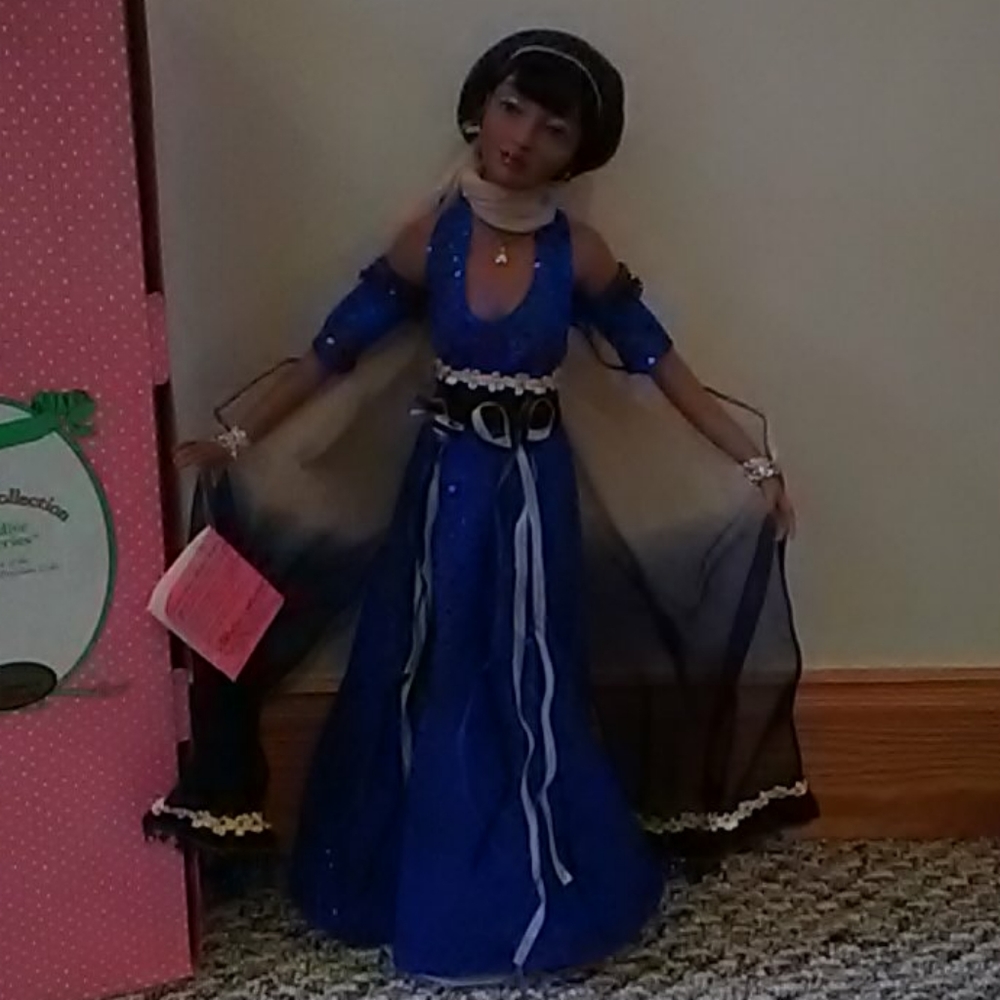 Brand new Paradise Galleries Doll
